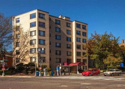 5100 Connecticut Ave Apartments building exterior